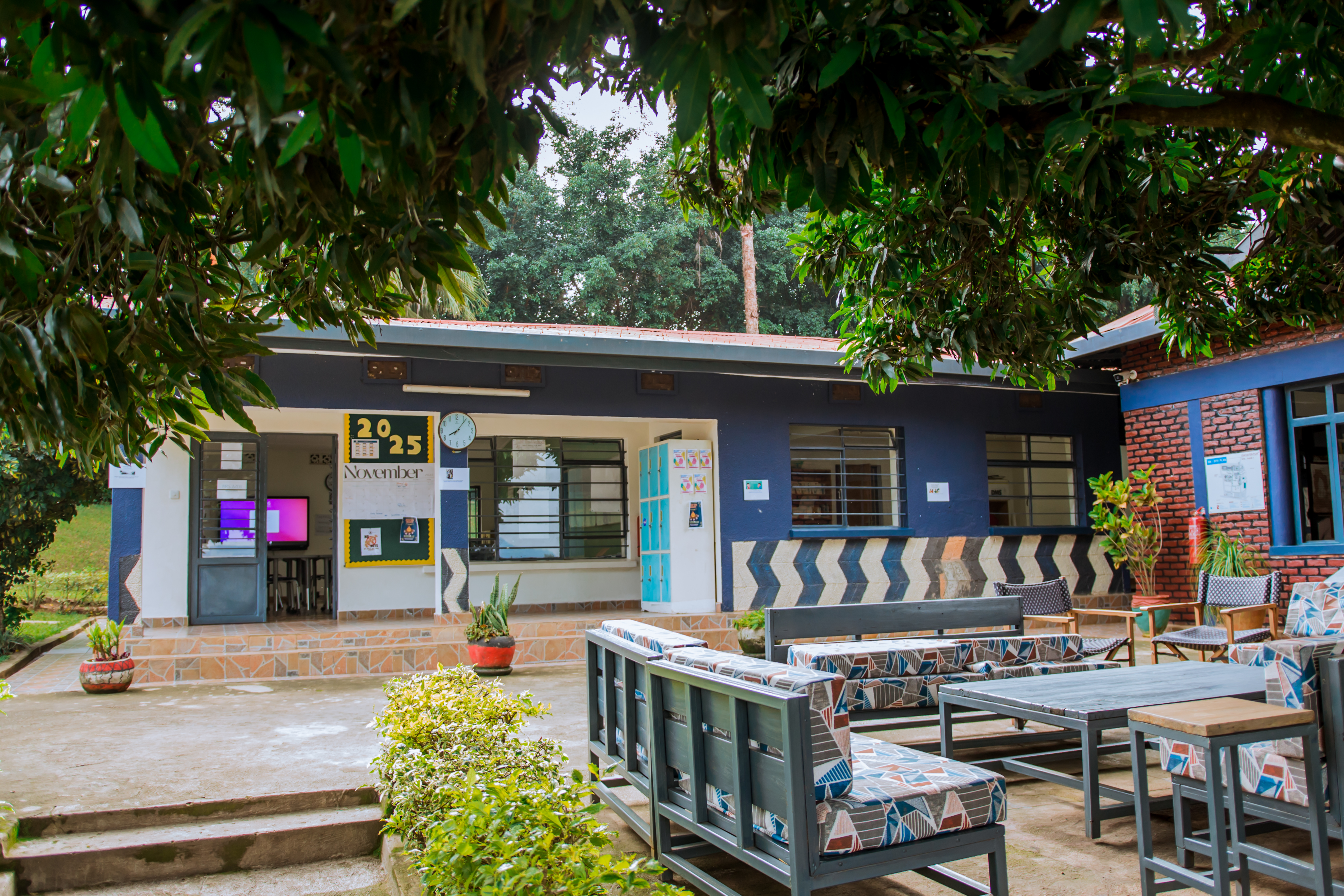 ISK Campus Walkway